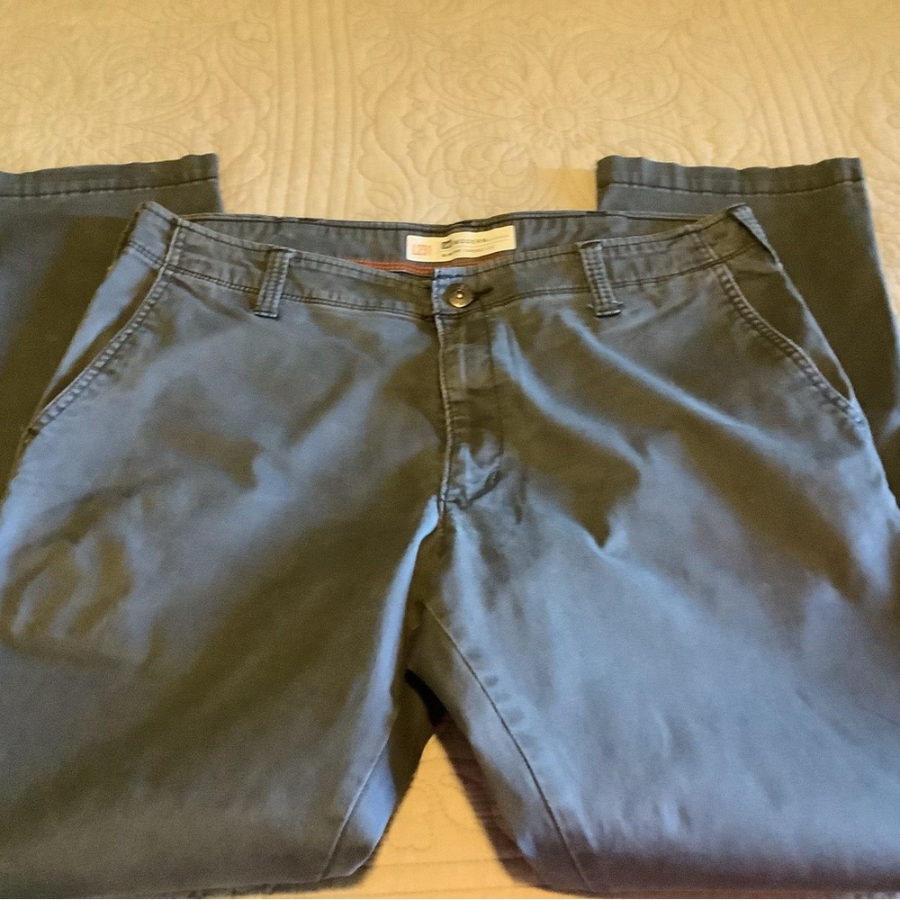 Lee Men's Dark Gray Chino Pants
